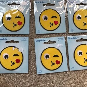 Simplicity Yellow Winking Heart Emoji Iron-On Appliqué